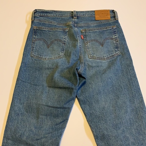 Levi’s Red Tab “Wedgie” Button Fly Blue Jeans - Women’s Size 28 - Picture 3 of 7
